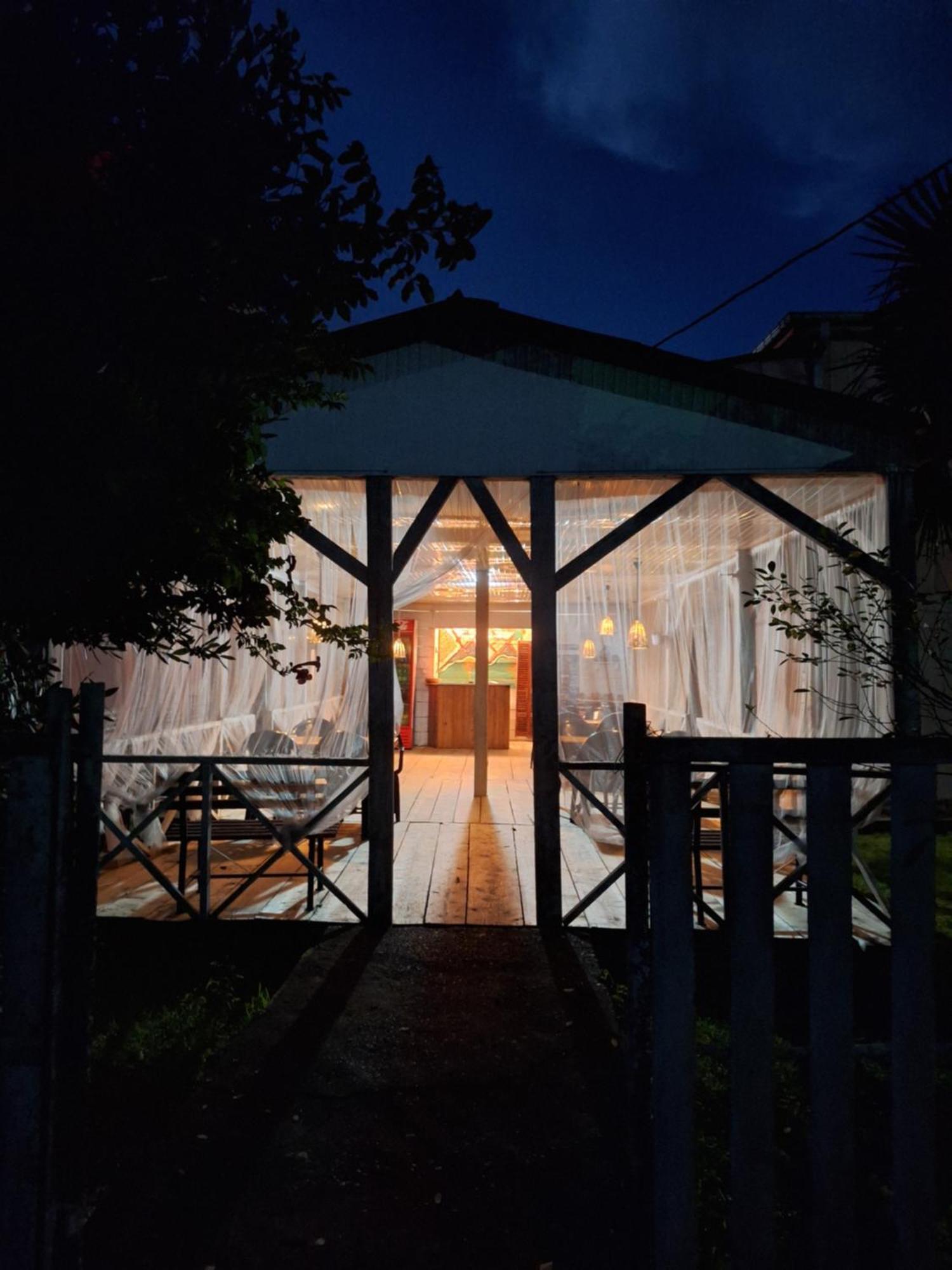 Nika Inn Kobuleti Exterior foto